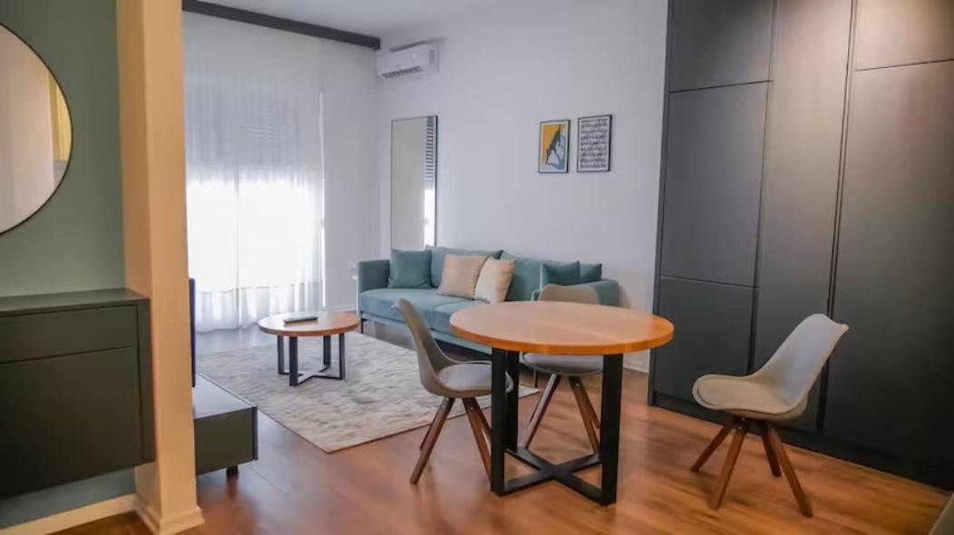 Centaurus Apartments Tirana Exteriör bild